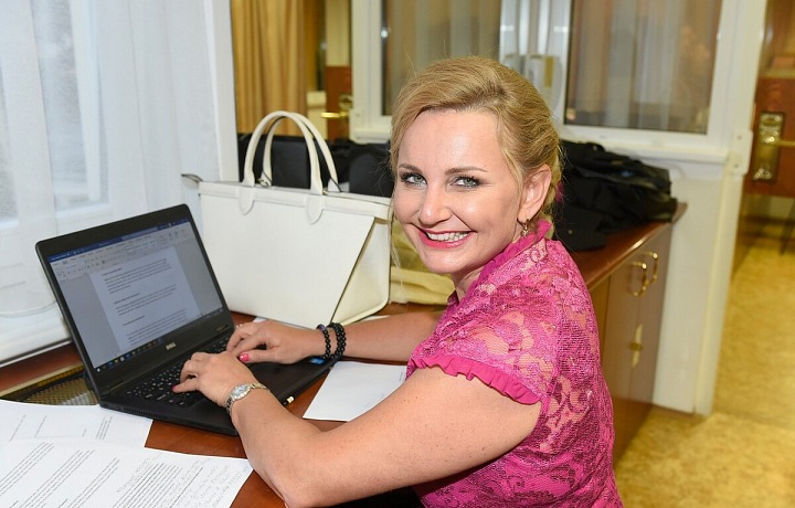 Věru Komárovou práce i po letech naplňuje. 