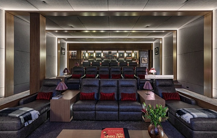 Dům miliardáře Austina Russella. 