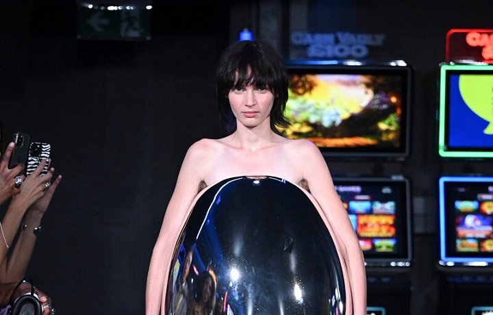 JW Anderson show, Runway, Spring Summer 2023, London Fashion Week, UK - 17 Sep 2022