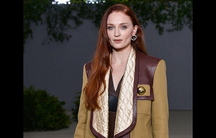 V záři reflektorů je Sophie rozhodně módní ikona. 