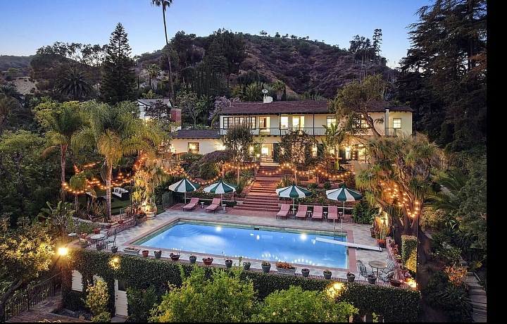 Helen Mirren nabídla svůj dům za 17 milionů dolarů