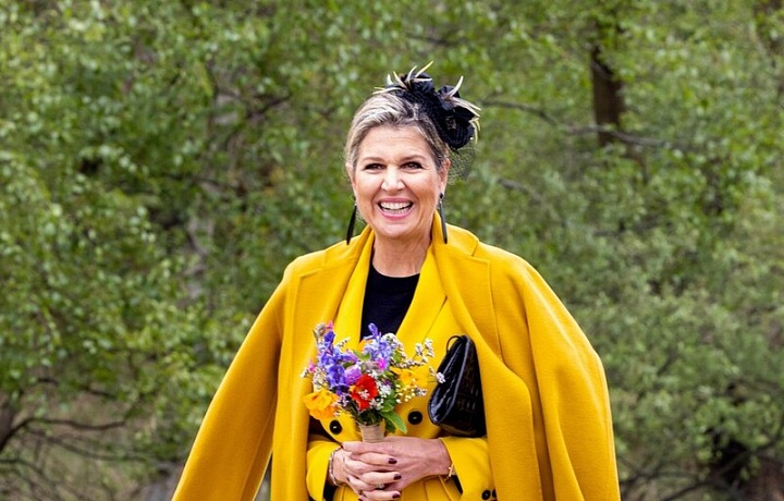 Nizozemská královna Maxima se barev rozhodně nebojí