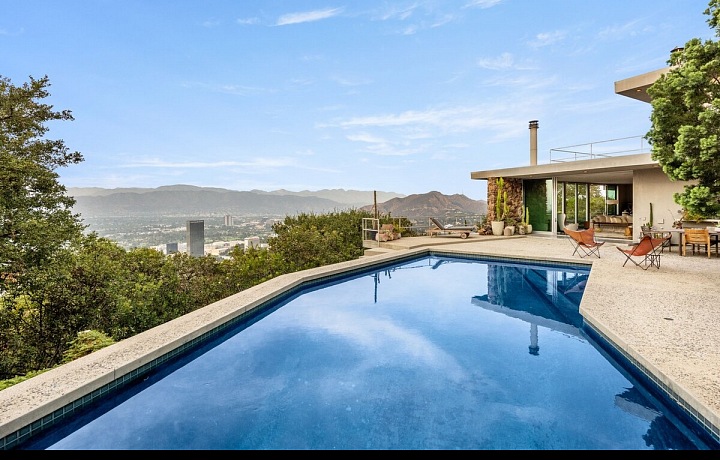 Luxusní sídlo v Hollywood Hills. 