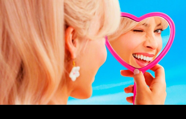 Margot Robbie ve filmu Barbie