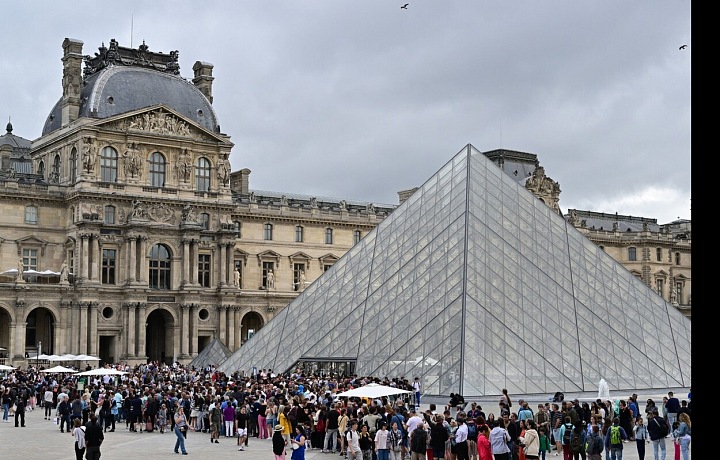 Louvre