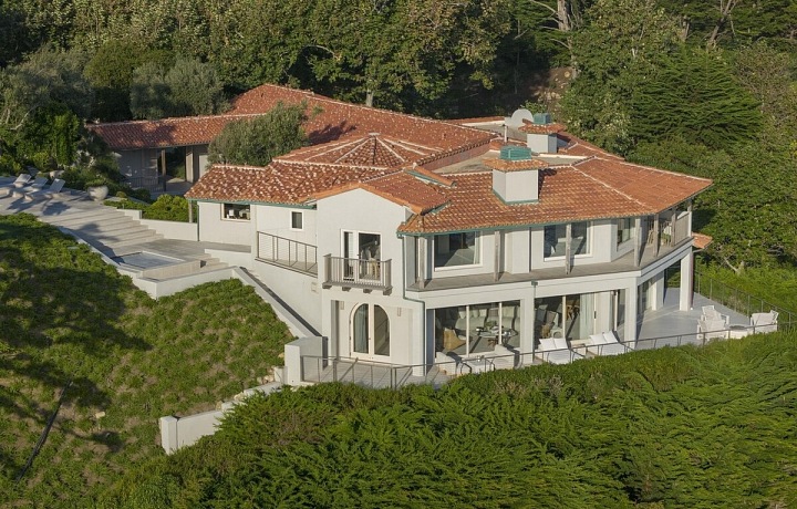 Součástí domu je také výhled na Tichý oceán