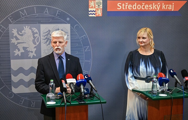 Pecková na půdě úřadu Středočeského kraje s prezidentem Petrem Pavlem