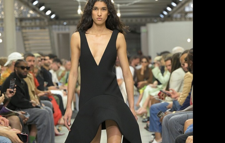 Černá barvra z módy nevyjde nikdy