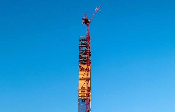 Král Karel III. si pořídil další luxusní byt v New Yorku s vlastním tenisovým kurtem i soukromým welness nebo krytým bazénem