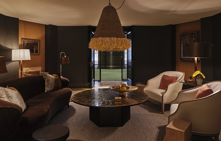 Král Karel III. si pořídil další luxusní byt v New Yorku s vlastním tenisovým kurtem i soukromým welness nebo krytým bazénem