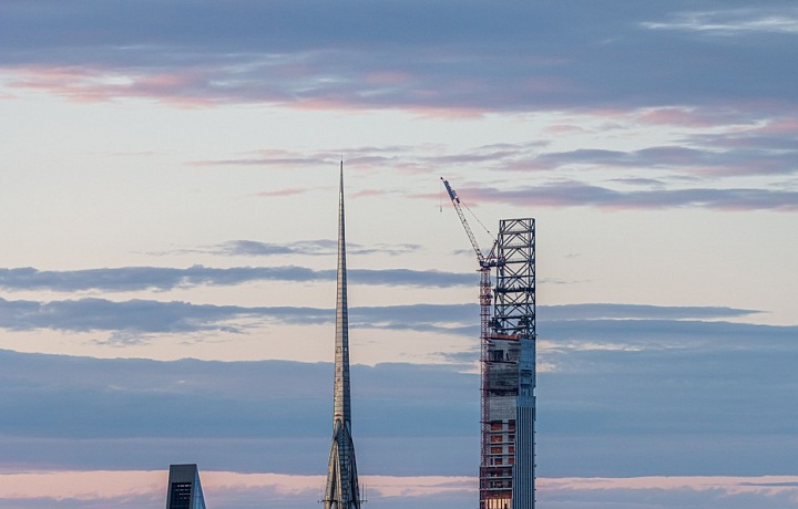 Král Karel III. si pořídil další luxusní byt v New Yorku s vlastním tenisovým kurtem i soukromým welness nebo krytým bazénem