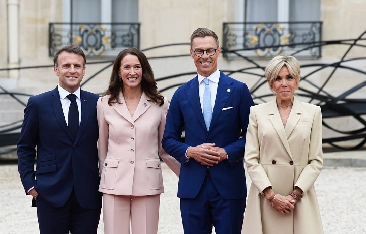 Macron recepce - LOH