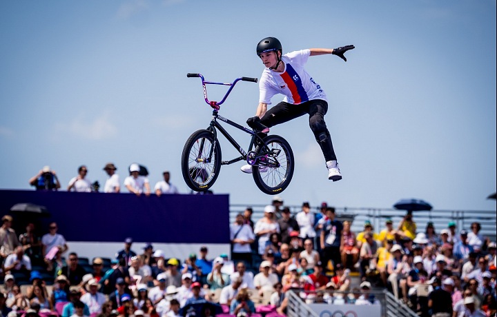 Teprve osmnáctiletá česká naděje Iveta Miculyčová v disciplíně BMX park se dostala do finále, ve kterém skončila na krásném 6. místě. 