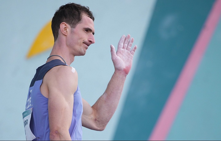 Adam Ondra se sice ve sportovním lezení dostal do finále, ve kterém ale medaili nezískal a skončil na 6.místě.