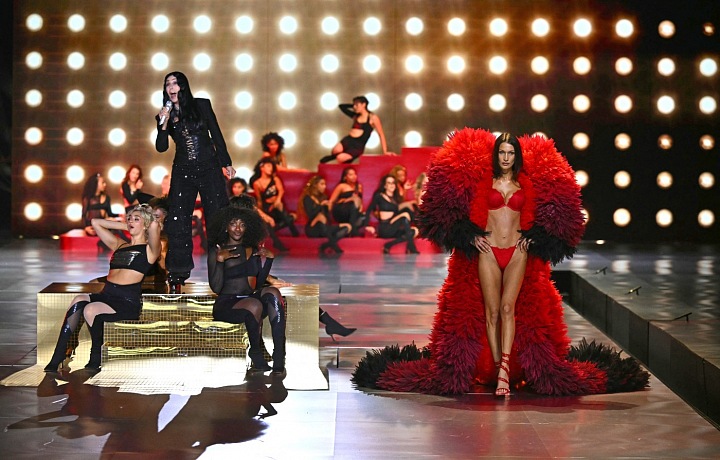 Vystoupení zpěvačky Cher