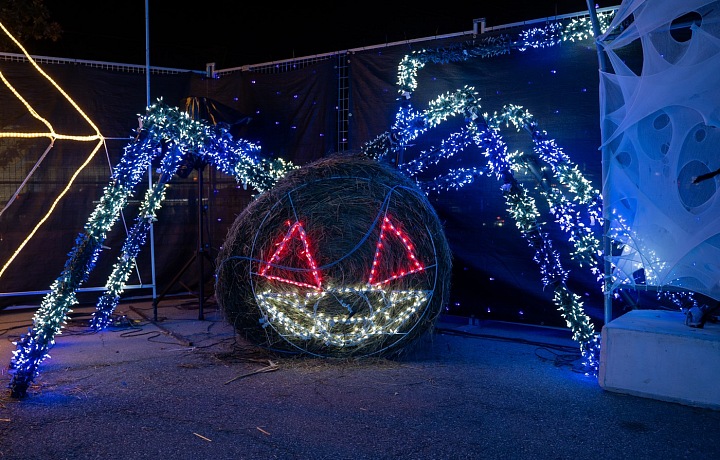 Oblíbenou dekorací jsou také pavouci