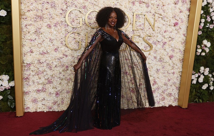 Viola Davis nepředvedla nic nového. Takové rukávy a závoje jsme už na ní viděli nespočetněkrát. 