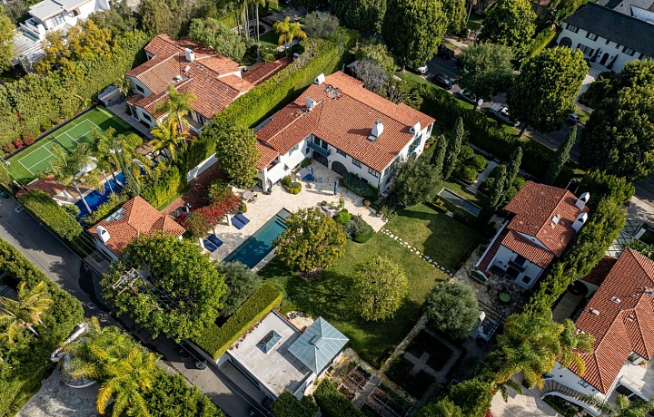 Pohled na dům Seleny Gomez a Bennyho Blanca