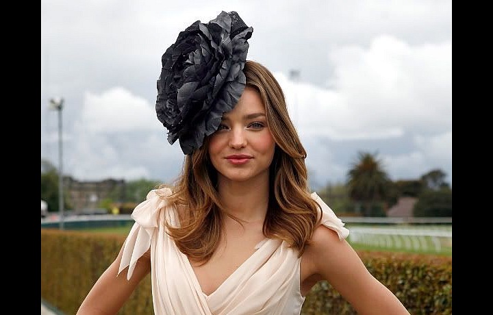 Jak se letos obléct na dostihy? STYLOVĚ.