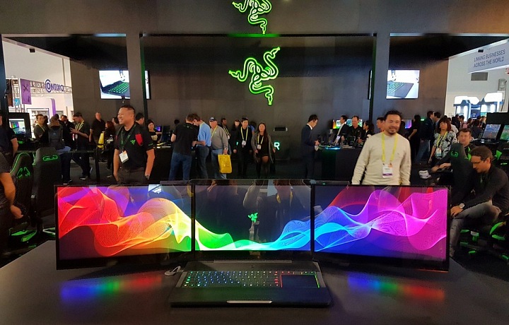 Veletrh "CES" Las Vegas, představení notebooku