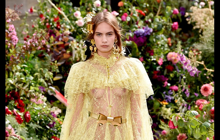 Rodarte nabízí luxusní rafinované róby.