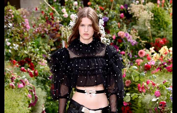 Rodarte nabízí luxusní rafinované róby.