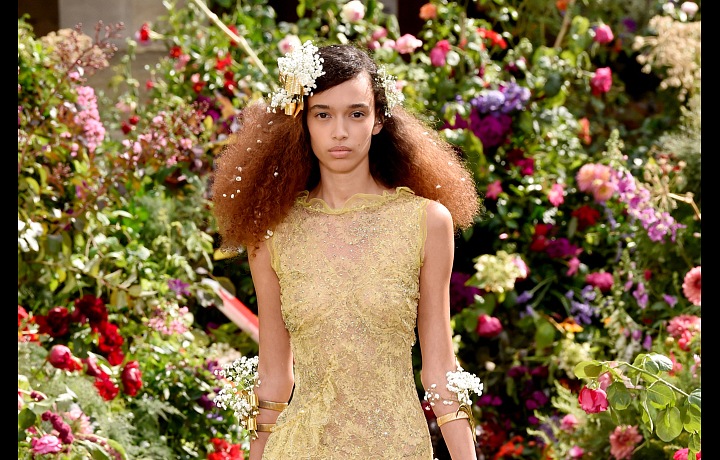 Rodarte nabízí luxusní rafinované róby.