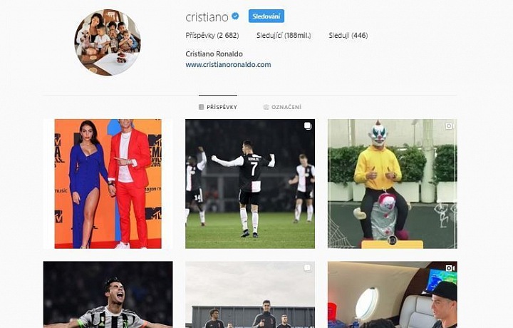 Ronaldo válí nejen ve fotbale, ale i na Intagramu