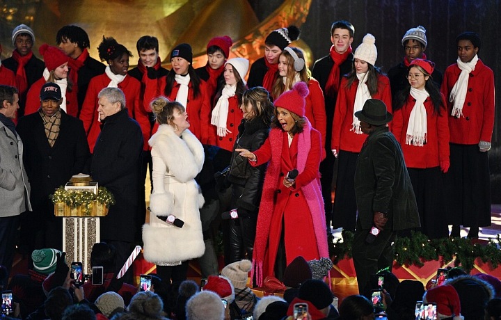  91. ročník rozsvícení vánočního stromku v Rockefellerově centru v New Yorku