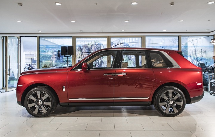 Premiéra vozu Cullinan Roll-Royce v Praze, showroom