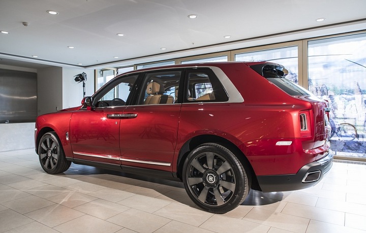 Premiéra vozu Cullinan Roll-Royce v Praze, showroom