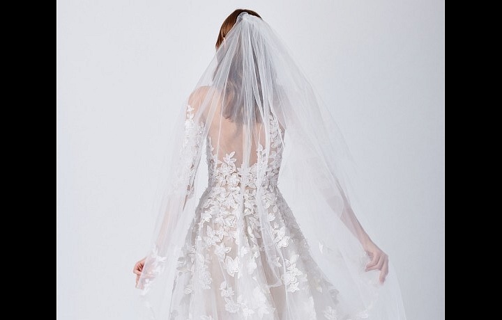 Elegantní šaty s luxusní krajkou