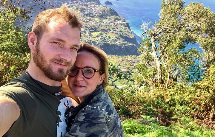 Manžel Josef je o osmnáct let mladší než Vendula. 