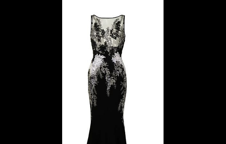 dlouhé černé šaty s výšivkou