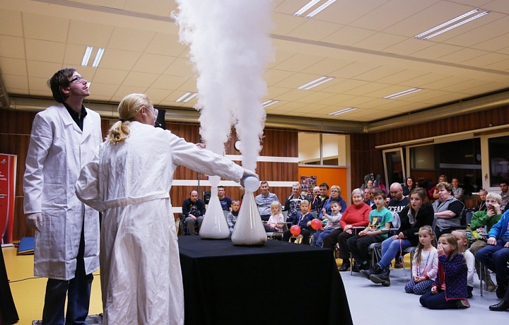 Show v přímém přenosu