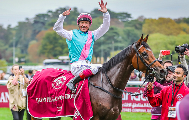 Koňské dostihy QATAR PRIX DE L'ARC DE TRIOMPHE.