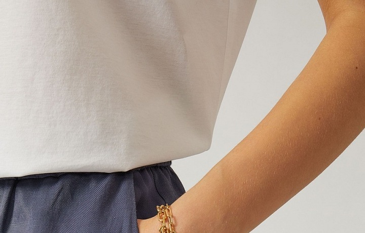 Kromě symbolu oka zdobí šperky i další symboly