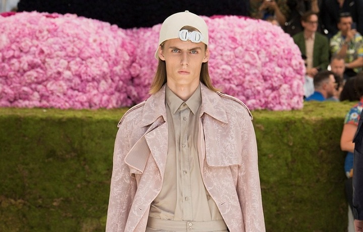 SS 2019 je plná světlých a nude odstínů 