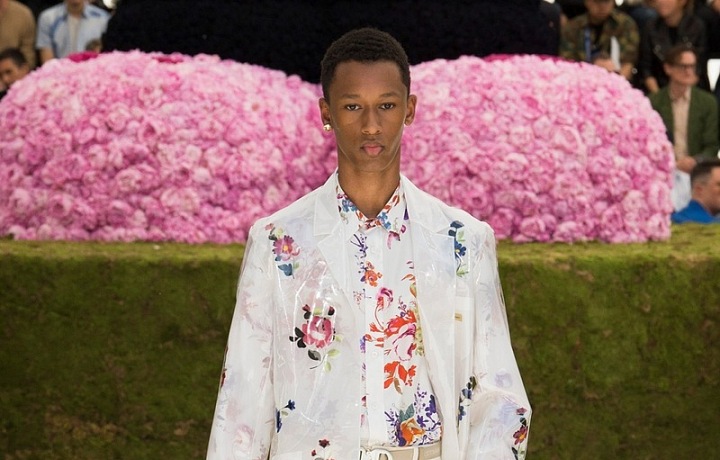 SS 2019 je plná květinových vzorů