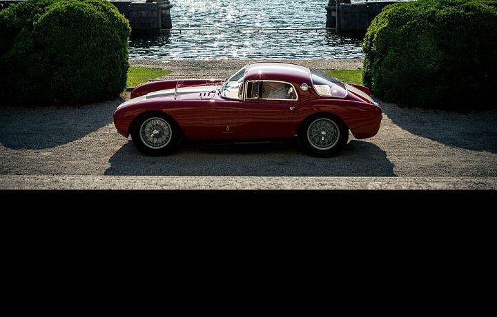 Přehlídka historických vozů