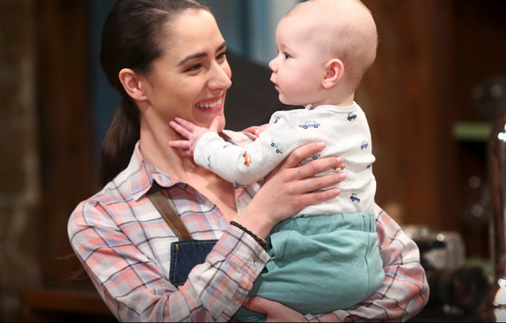 Na statku chodila často v zástěře