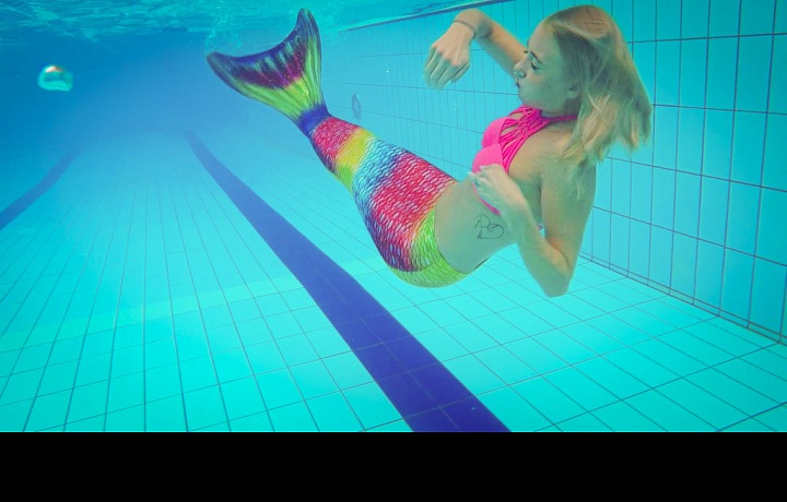 Plavat s ploutví není jen tak