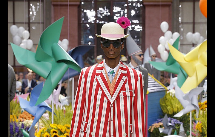 SS19 je plná výrazných barev a vzorů