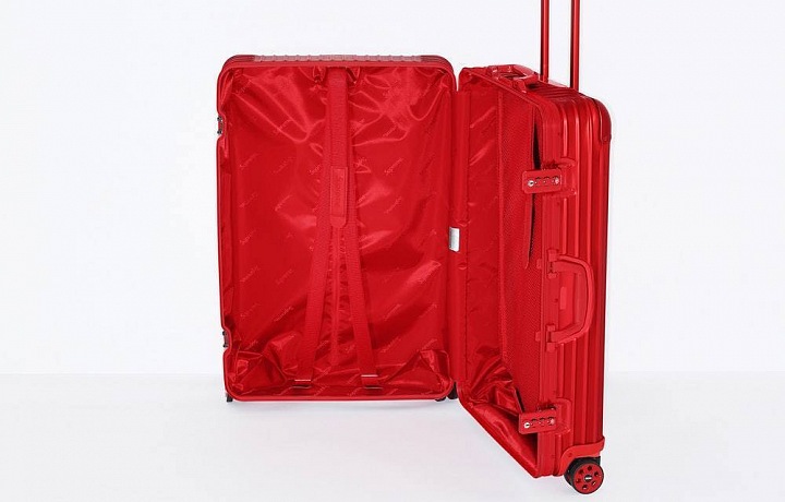 Cestovní kufry Rimowa x Supreme