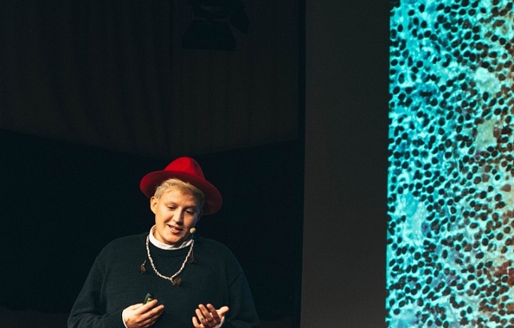 Podzimková se nebojí hovořit veřejně o ničem. 