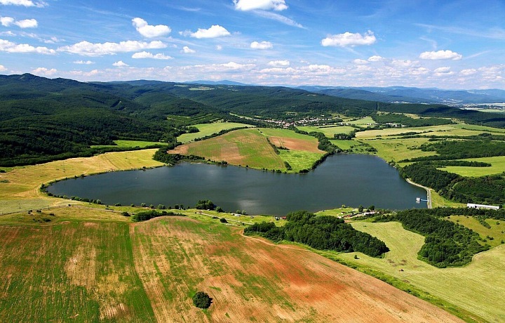 Nemusíte se mačkat v přeplněných kempech jako sardinky...