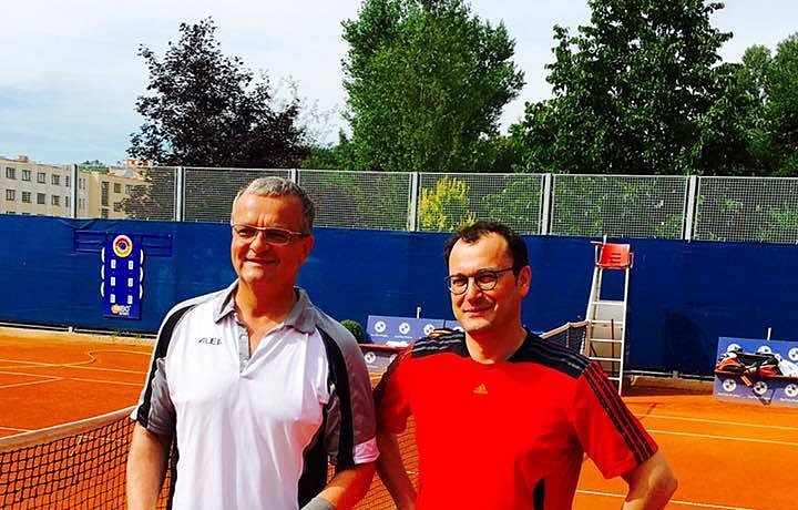 Miroslav Kalousek hraje tenis