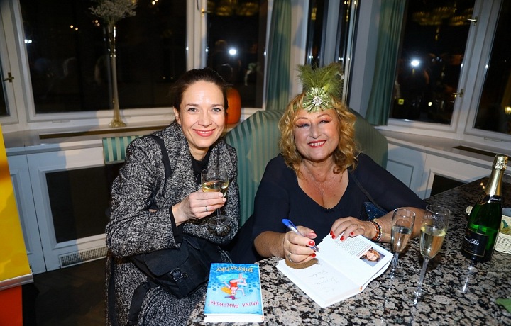 Tereza Kostková s Halinou Pawlowskou