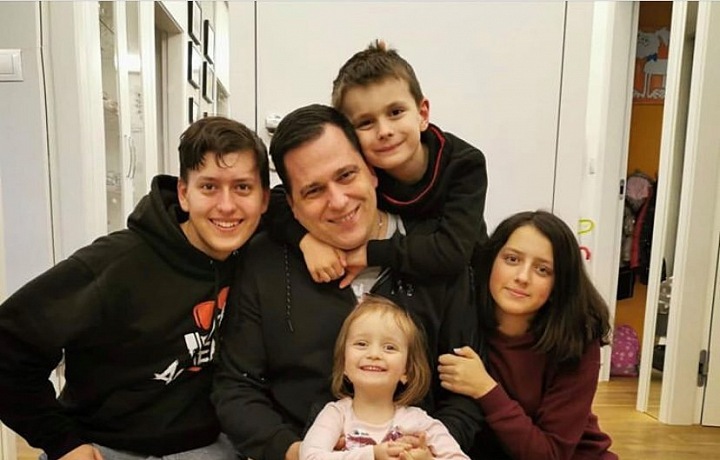 Europoslanec Tomáš Zdechovský s dětmi