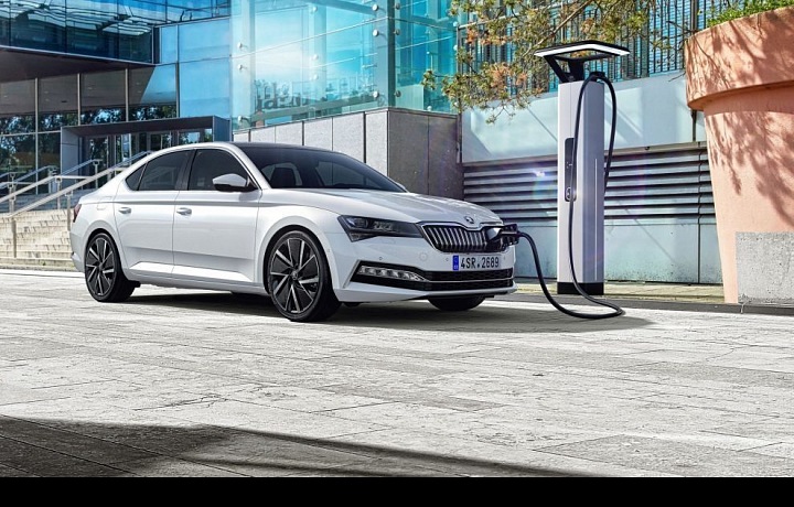 Nová Škoda Superb iV